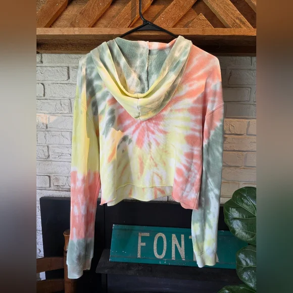 Wild Fable Women's Long Sleeve Tye-dye Cropped Hoodie Size Medium Euc - Picture 4 of 5